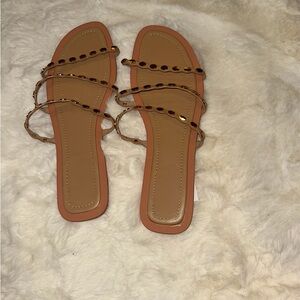 Chic Tan Strappy Sandals